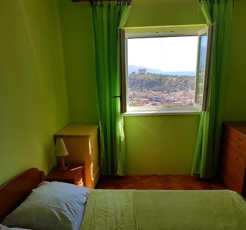Apartment Jakov Сень Екстер'єр фото